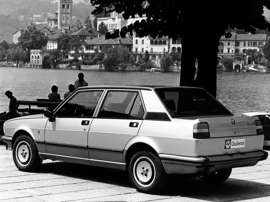  Alfa Romeo Giulietta 2.0 Ti (116) 1982 года  (фото 2 из 3)